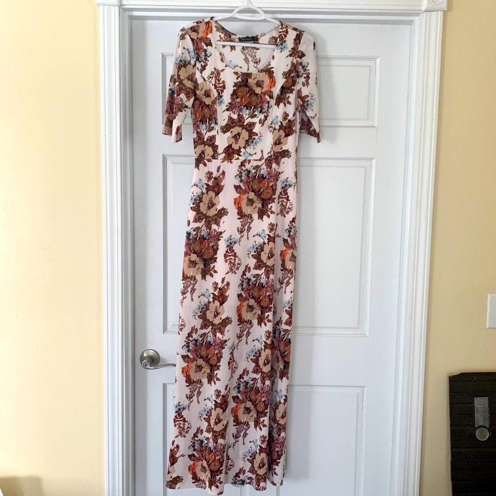 Maxi Floral silky fitted dress